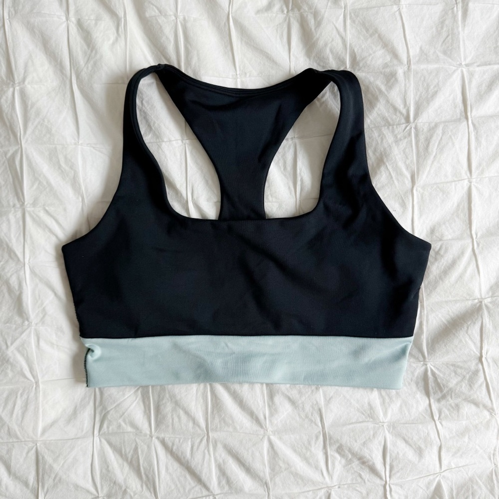 GapFit Eclipse Low Support Square-Neck Sports Bra